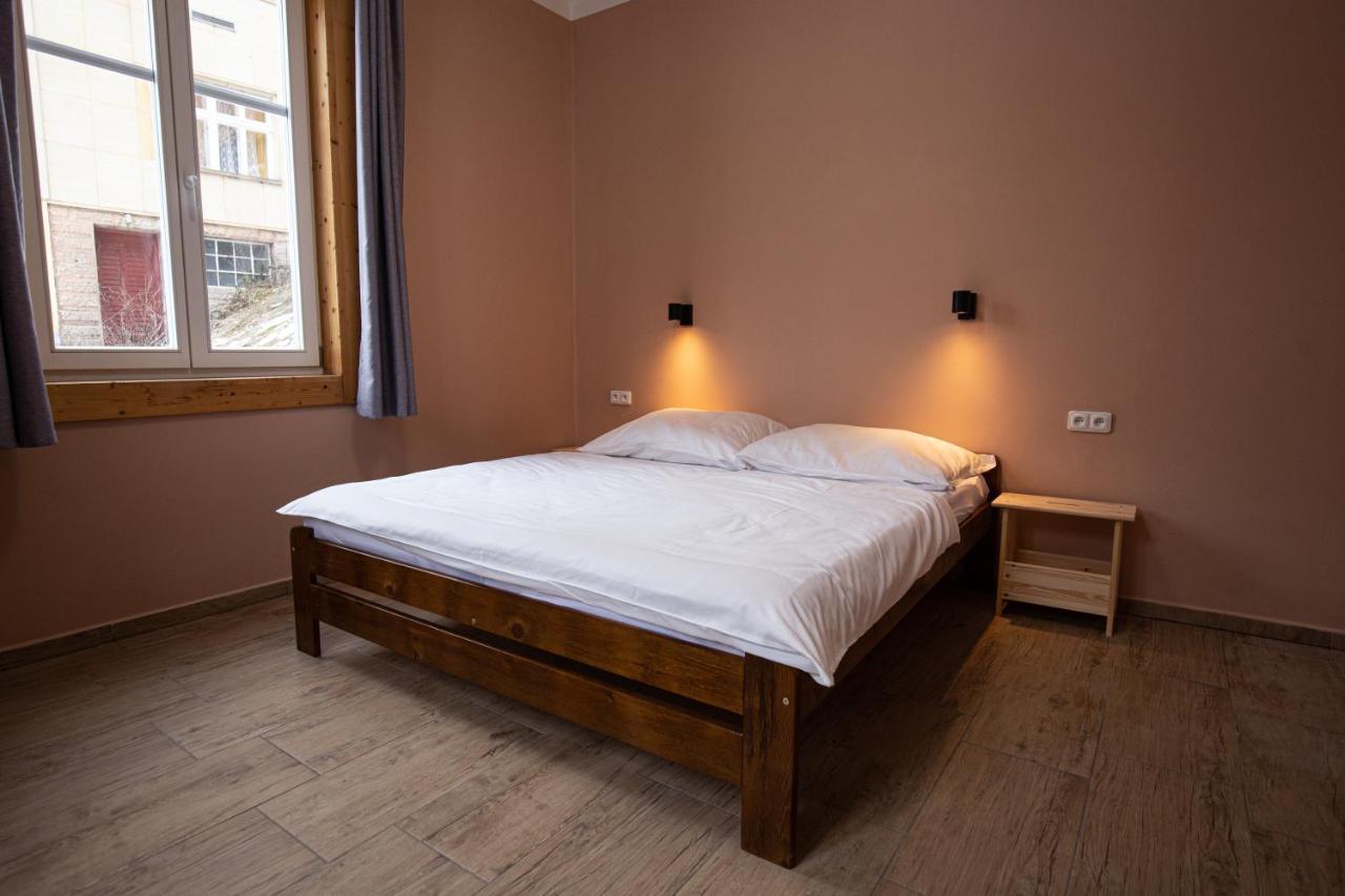 Apartmany Pod Kolonadou Janske Lazne Exterior photo